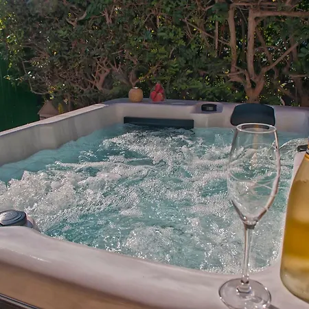 Vakantiehuis Charming House *